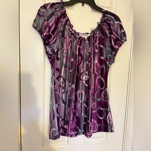Like new! Purple stripped capped sleeves shirt, size XL